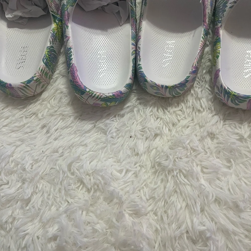 Slides Tropical Size 6 7 Or 11 - Picture 5 of 6